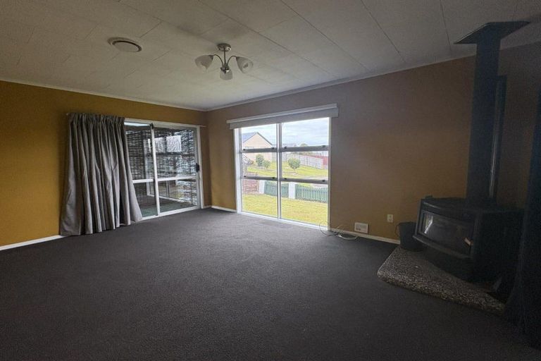 Photo of property in 27 Wairoa Place, Tokoroa, 3420