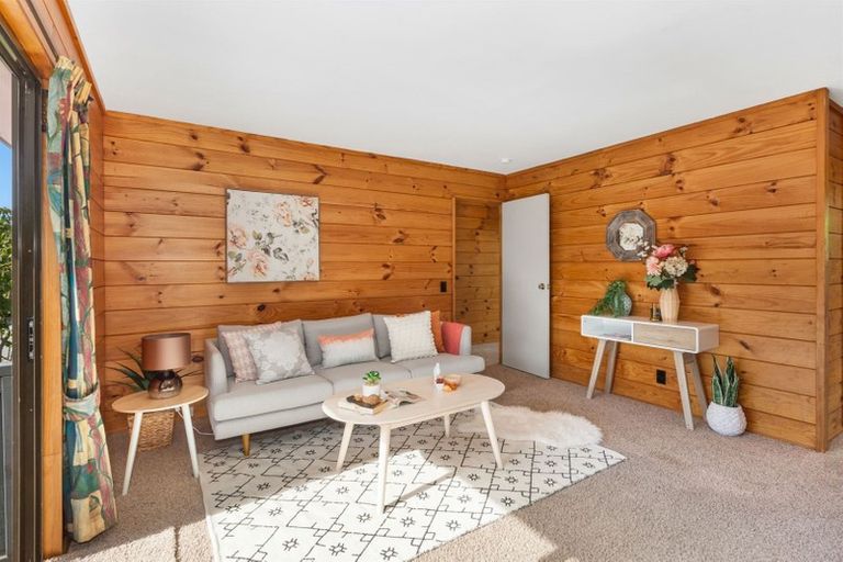 Photo of property in 8 Shackle Lane, Whitby, Porirua, 5024