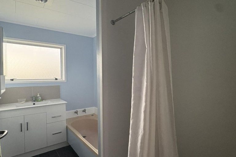 Photo of property in 27 Wairoa Place, Tokoroa, 3420