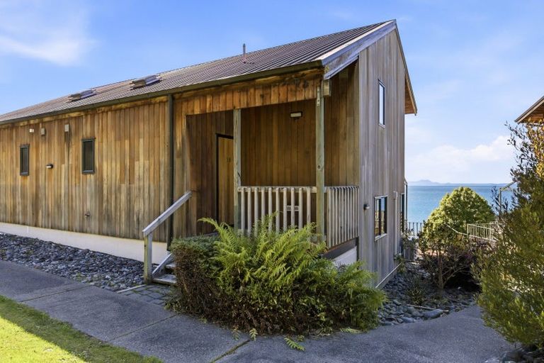 Photo of property in 88 Pukawa Road, Pukawa Bay, Turangi, 3381