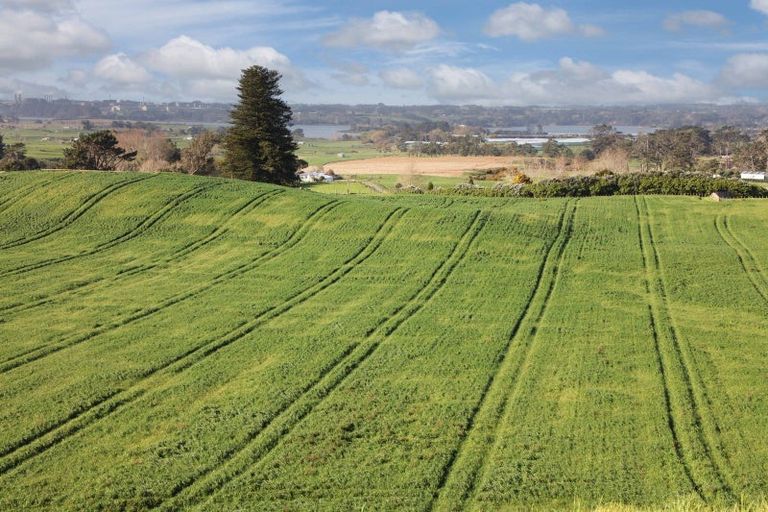 Photo of property in 41 Mcnaughten Road, Karioitahi, Waiuku, 2683
