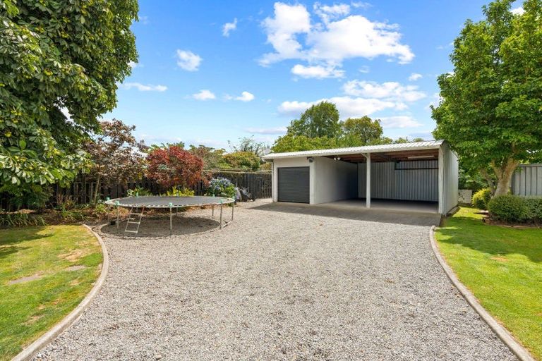 Photo of property in 1 Mahupuku Street, Greytown, 5712