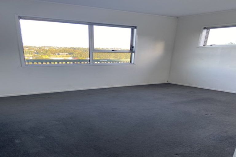 Photo of property in 1/26 Noeleen Street, Glenfield, Auckland, 0629