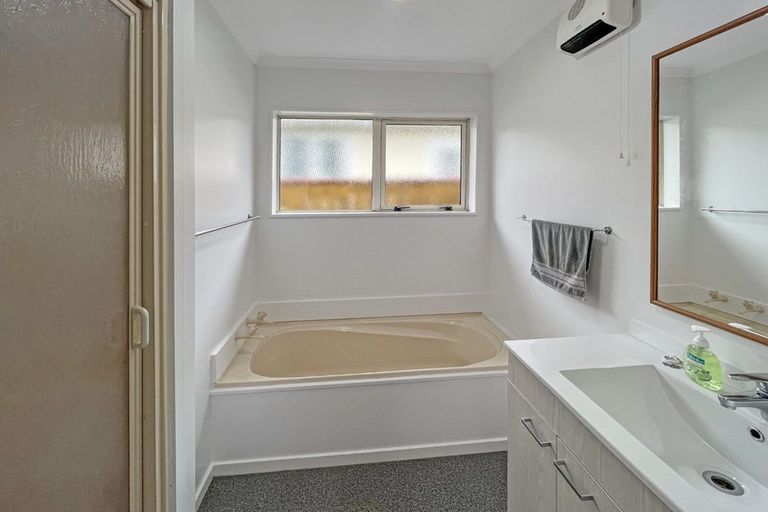 Photo of property in 7 Flint Street, Milson, Palmerston North, 4414