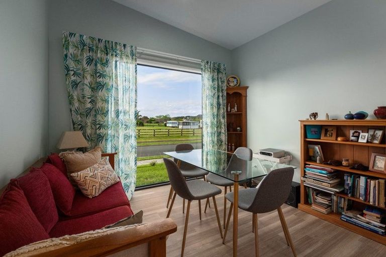 Photo of property in 5 Seafoam Place, Waihi Beach, 3611