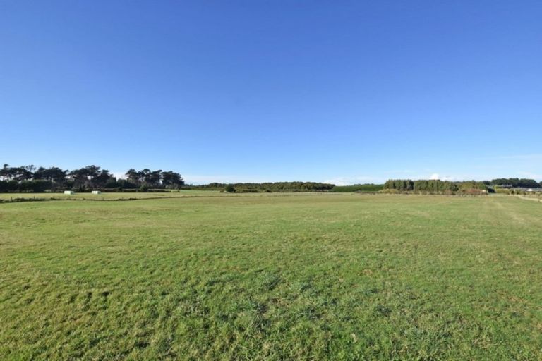 Photo of property in 105 Sunrise Drive, Seaward Bush, Invercargill, 9812