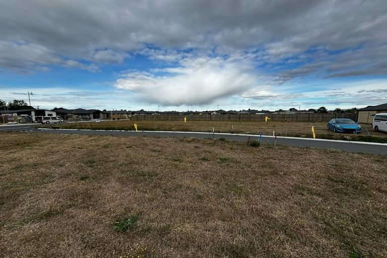 Photo of property in 1 Livingstone Place, Rangiora, 7400