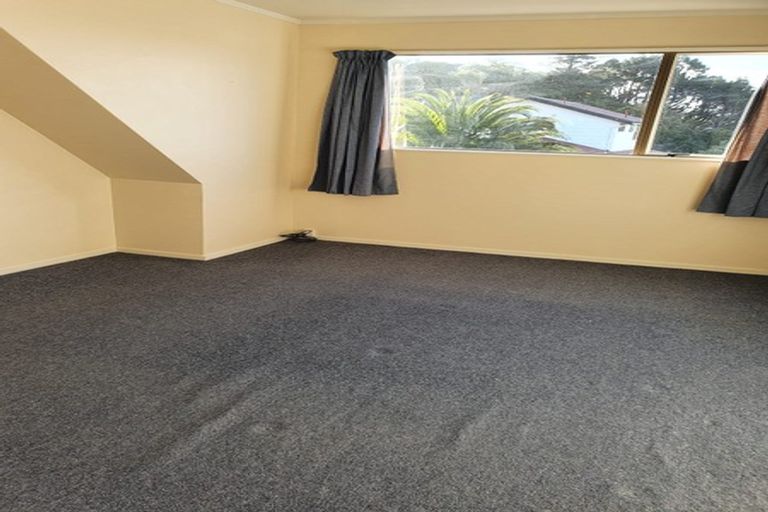 Photo of property in 6 Makatote Grove, Churton Park, Wellington, 6037