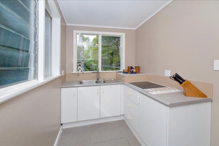Photo of property in 240 Godley Road, Titirangi, Auckland, 0604