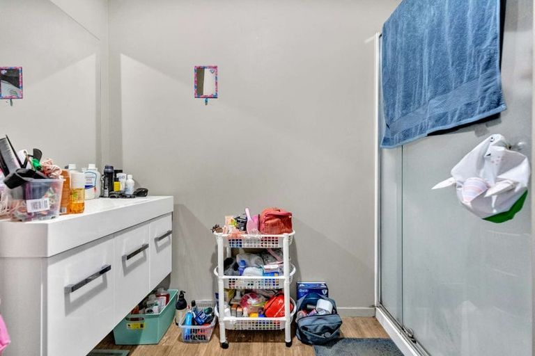 Photo of property in 108u4 Old Farm Road, Hamilton East, Hamilton, 3216