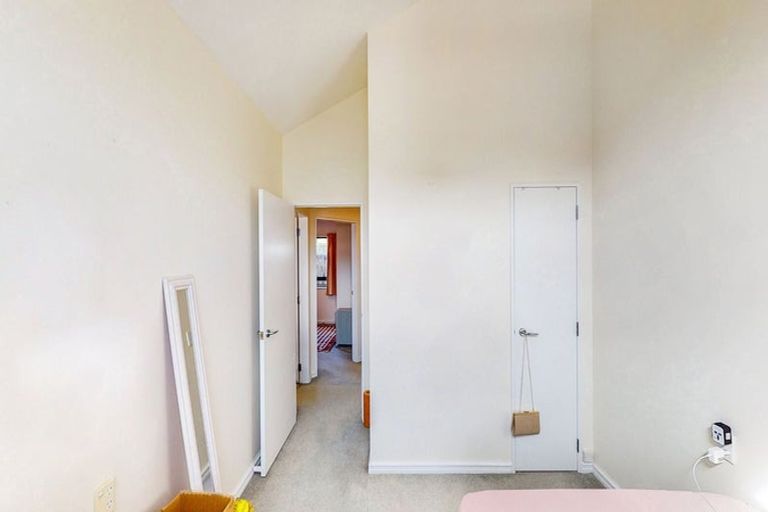 Photo of property in Miramar Villas, 6u7 Brussels Street, Miramar, Wellington, 6022
