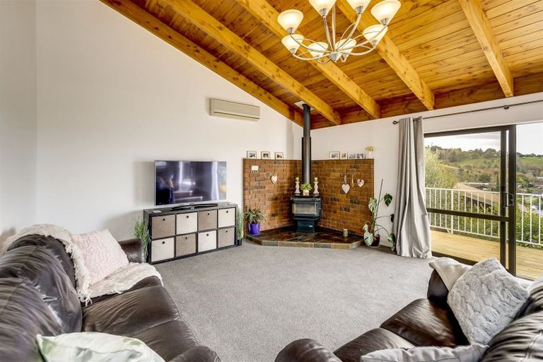 Photo of property in 55 Churchill Drive, Taradale, Napier, 4112