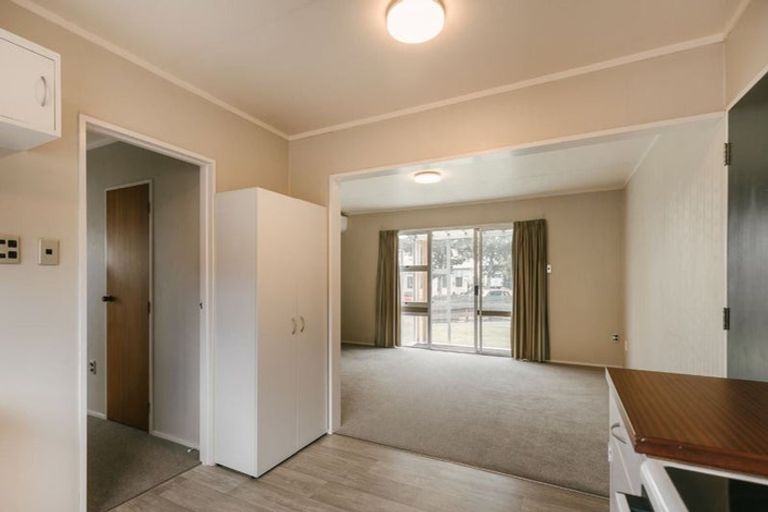 Photo of property in 57 Abraham Crescent, Milson, Palmerston North, 4414