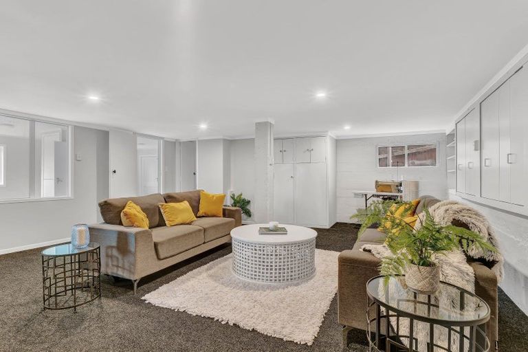 Photo of property in 180a Old Titirangi Road, New Lynn, Auckland, 0600