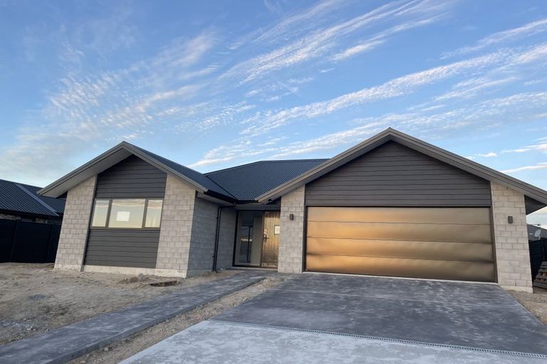 Photo of property in 34 Isobel Hodgson Drive, Cambridge, 3434