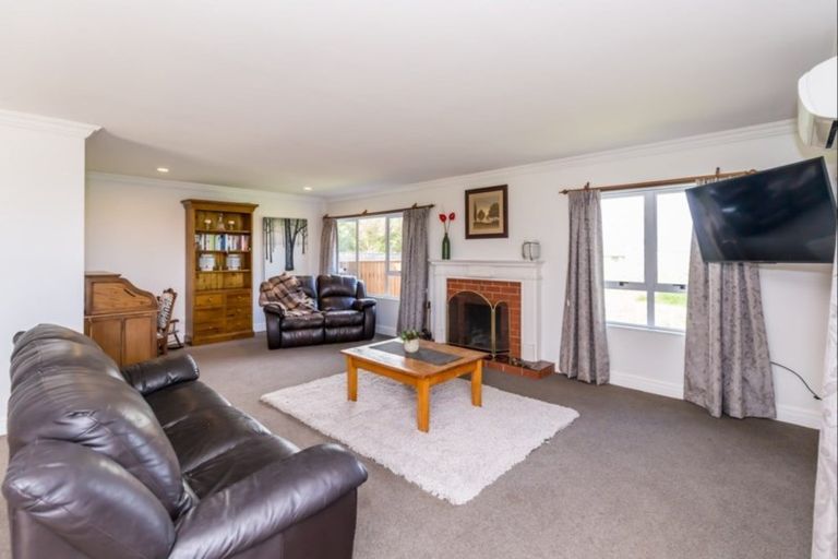 Photo of property in 72 Fairfield Road, Levin, 5510