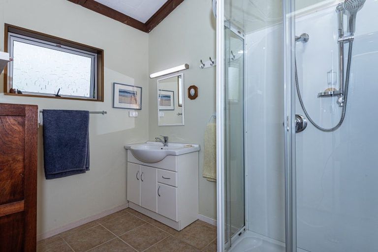 Photo of property in 65 Main Road, Kauri, Kamo, 0185