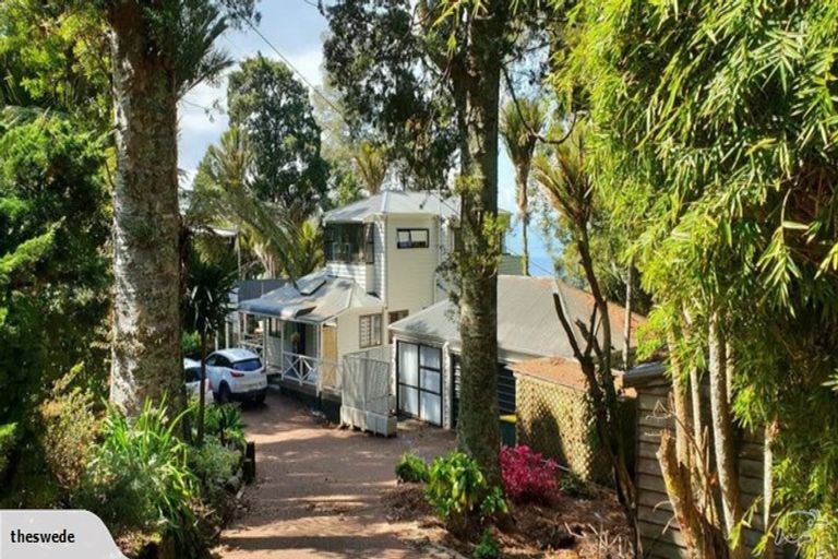 Photo of property in 84 Park Road, Titirangi, Auckland, 0604