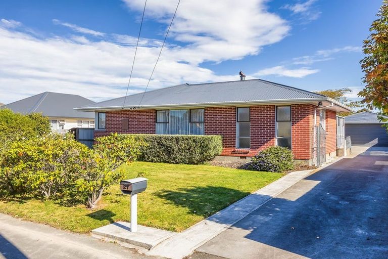 Photo of property in 21 Munro Street, Redwood, Christchurch, 8051