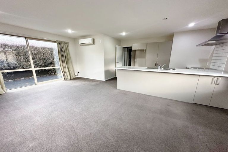 Photo of property in 42 Thackeray Place, Waltham, Christchurch, 8023