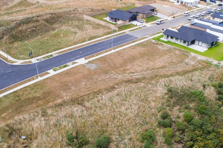 Photo of property in 81 Atlantic Drive, Fitzherbert, Palmerston North, 4472