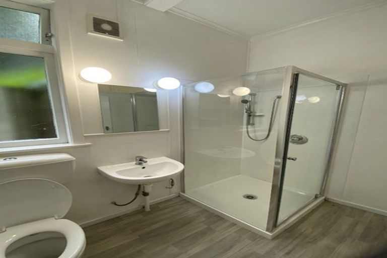 Photo of property in 164 Glenmore Street, Northland, Wellington, 6012