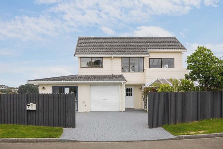 Photo of property in 1 Thurso Grove, Papakowhai, Porirua, 5024