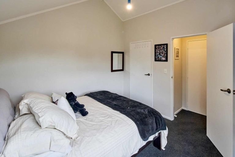 Photo of property in 2 Pilot Lane, Whitby, Porirua, 5024