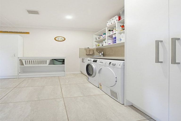 Photo of property in 88b Endeavour Drive, Whitby, Porirua, 5024