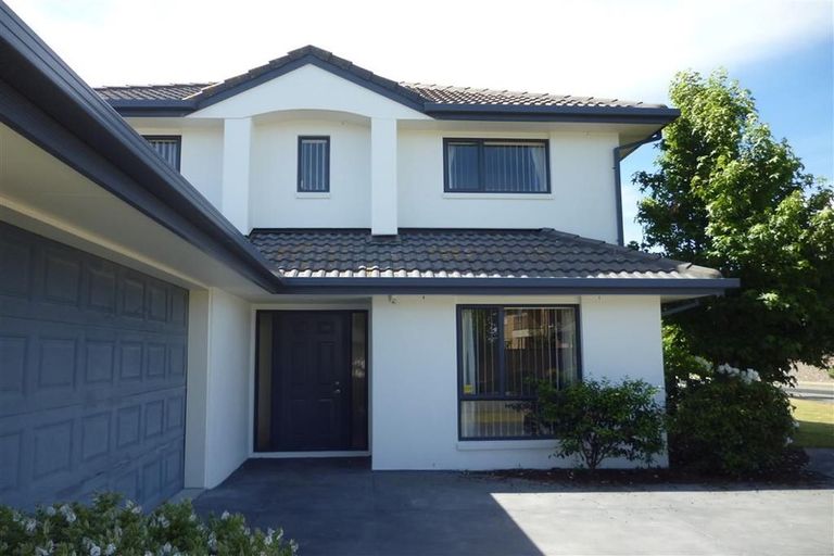 Photo of property in 52 Limes Avenue, Parklands, Christchurch, 8083