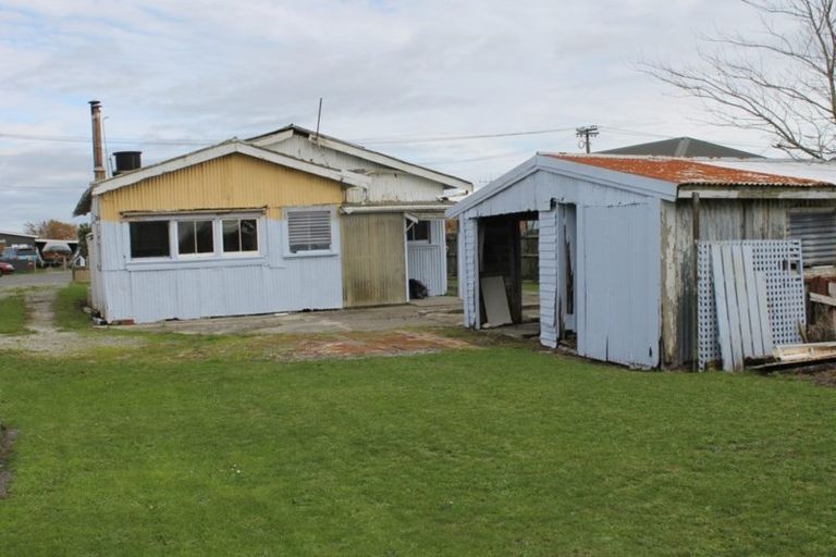 Photo of property in 25 Coates Street, Westport, 7825