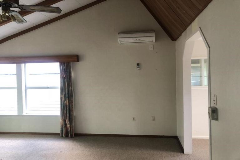 Photo of property in 1 Littler Place, Hamilton East, Hamilton, 3216