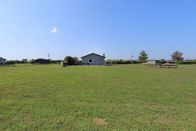 Photo of property in 357 Ketemarae Road, Hawera, 4675