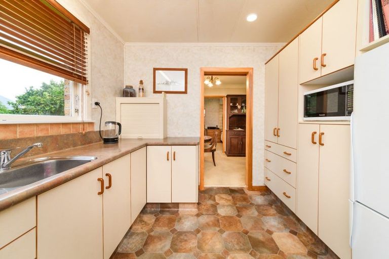 Photo of property in 14 Innes Place, Roslyn, Palmerston North, 4414