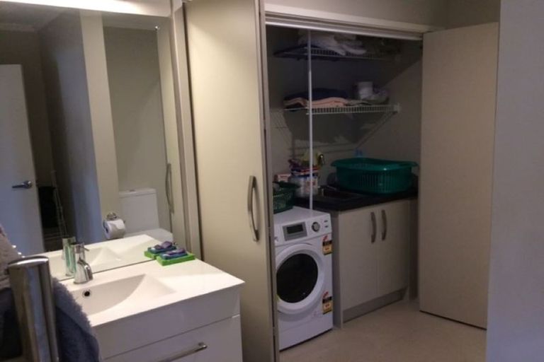 Photo of property in 14a Gracechurch Drive, Flat Bush, Auckland, 2016