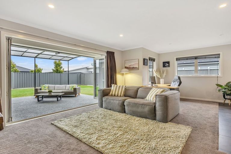 Photo of property in 22 Kaituna Place, Te Awa, Napier, 4110