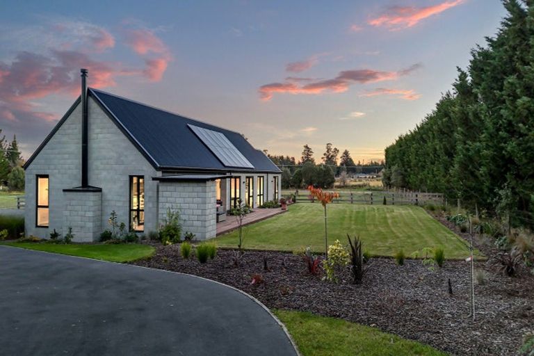Photo of property in 7 Adian Way, Loburn, Rangiora, 7472