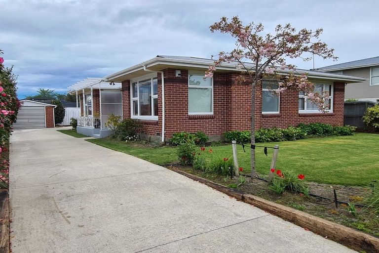 Photo of property in 33 Toorak Avenue, Avonhead, Christchurch, 8042