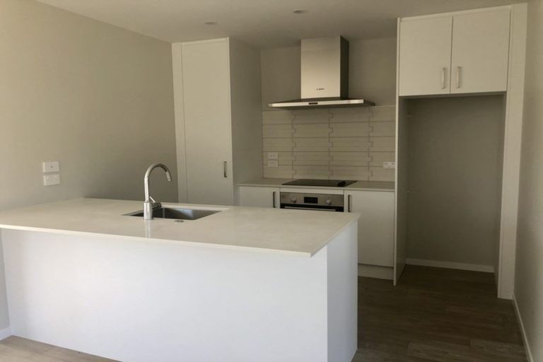 Photo of property in 18 Papa Orchard Drive, Kumeu, 0810