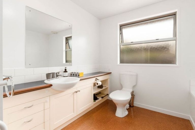 Photo of property in 18 Little Oak Common, Wanaka, 9305