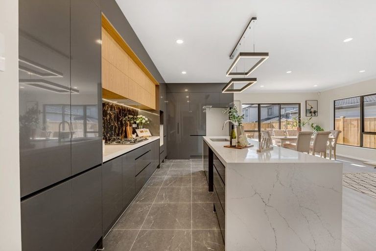 Photo of property in 6 Knockanara Drive, Flat Bush, Auckland, 2019