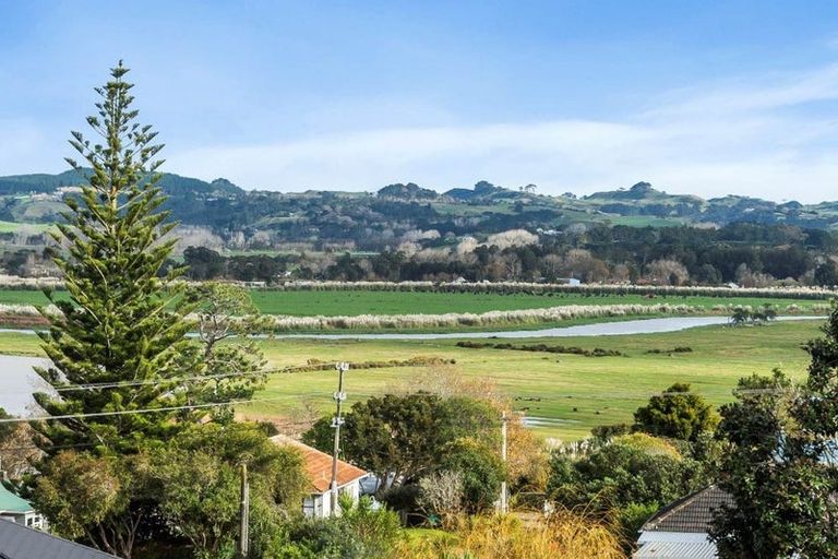 Photo of property in 33a St James Avenue, Helensville, 0800