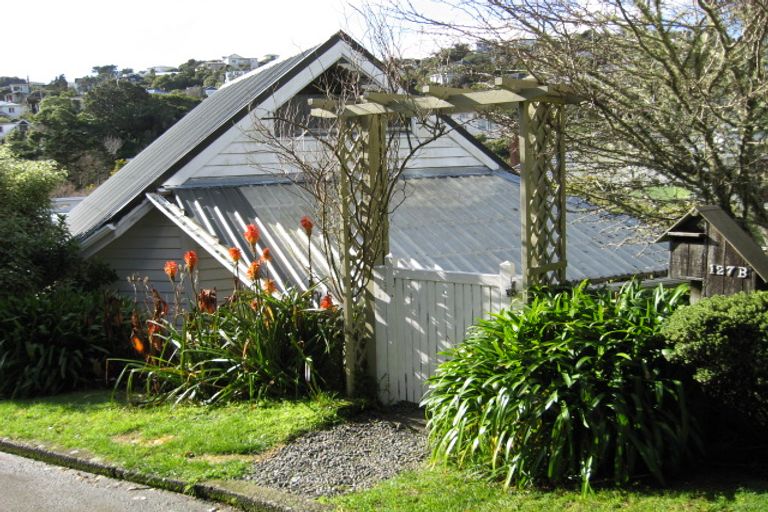 Photo of property in 1/127 Campbell Street, Karori, Wellington, 6012