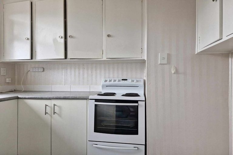 Photo of property in 1/378 Devon Street East, Strandon, New Plymouth, 4312