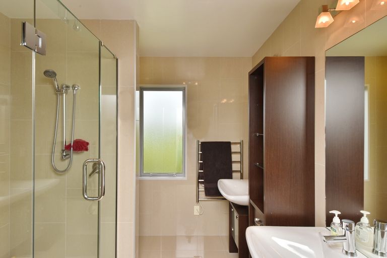 Photo of property in 20 Crombie Green, Northwood, Christchurch, 8051