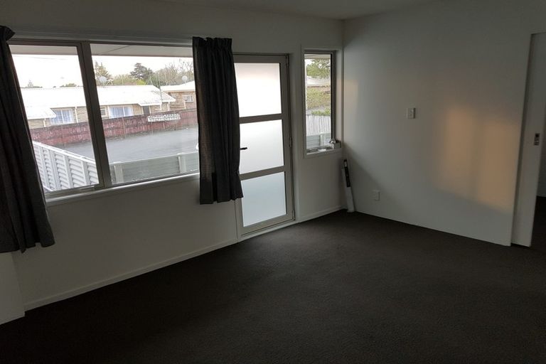 Photo of property in 33 Seddon Road, Frankton, Hamilton, 3204