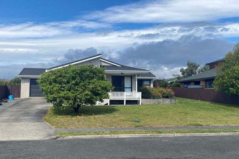 Photo of property in 10 Berwick Place, Mount Maunganui, 3116