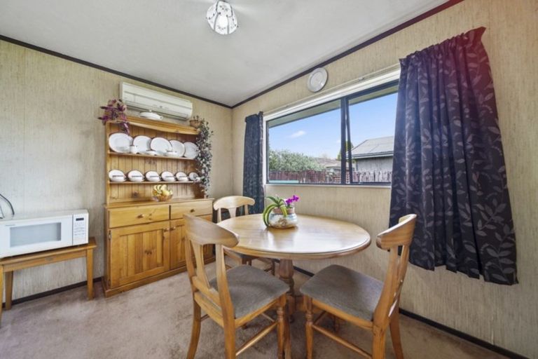 Photo of property in 2/7 King Edward Avenue, Papakura, 2110