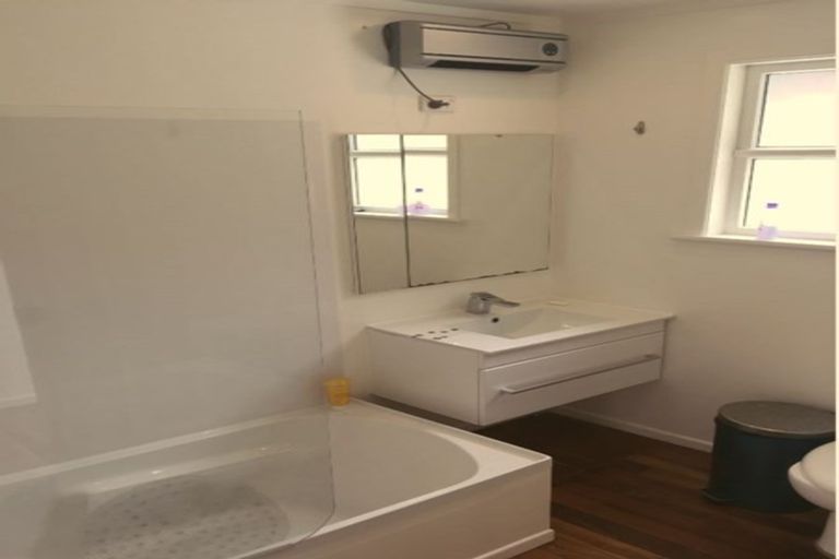 Photo of property in 41 Saint Albans Avenue, Karori, Wellington, 6012