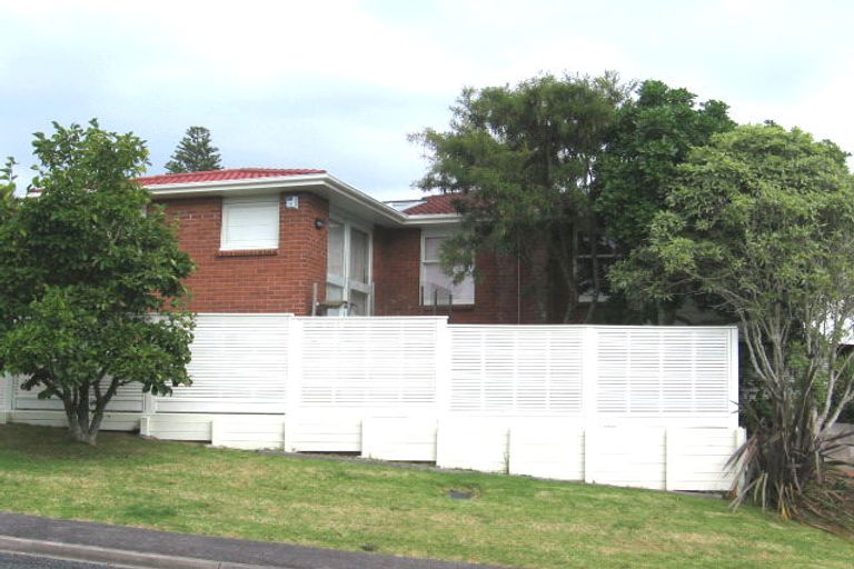 Photo of property in 10 Glenwood Avenue, Birkenhead, Auckland, 0626
